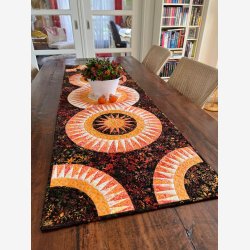 The Four Seasons Table Runner - Spring (60,5" x 20" - ca 152 cm x 50 cm)