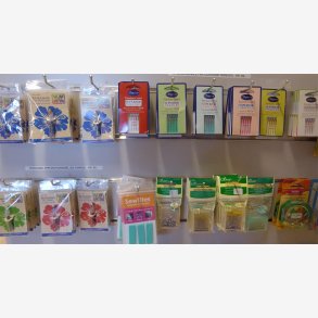 Nåle, clips, fingerbøl mv. 